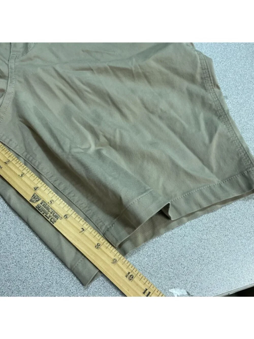 Wrangler Men's Size 34 Regular Fit Khaki Shorts Cotton Blend Cargo